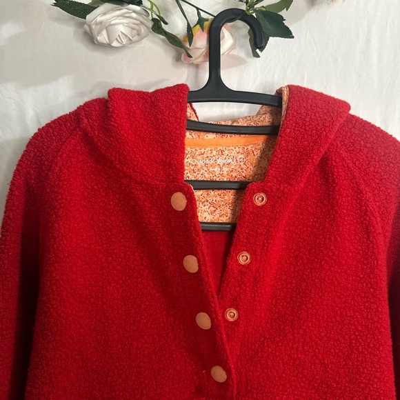 Outdoor voices, mega fleece, red, size medium - Picture 3 of 5